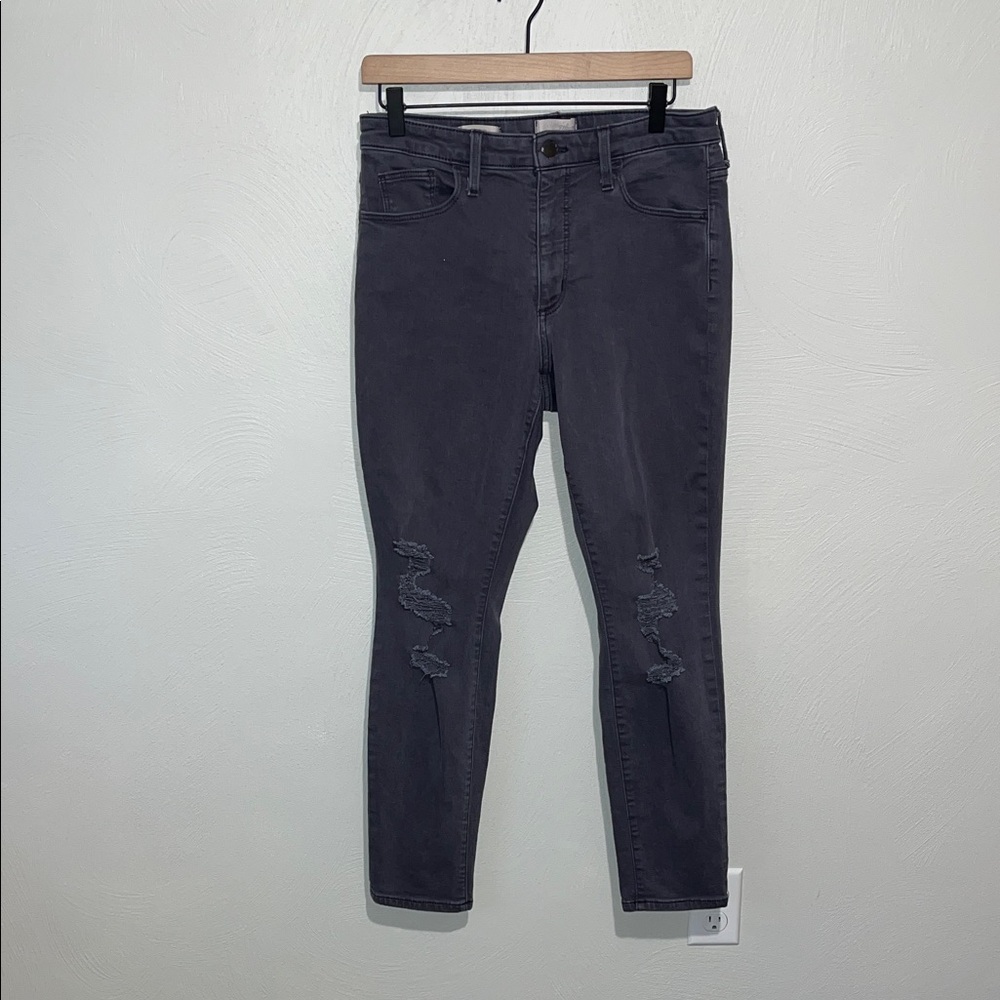Universal Thread Women's Gray Distressed Jeans